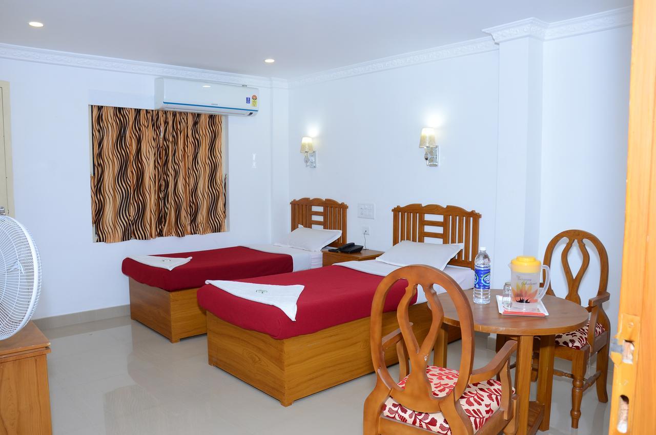 Princess Residency Hotel Nedumbassery Exterior photo